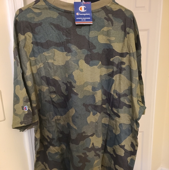 Brand New With Tags Champion Performance Short Sleeved Tee Shirt - Picture 2 of 4